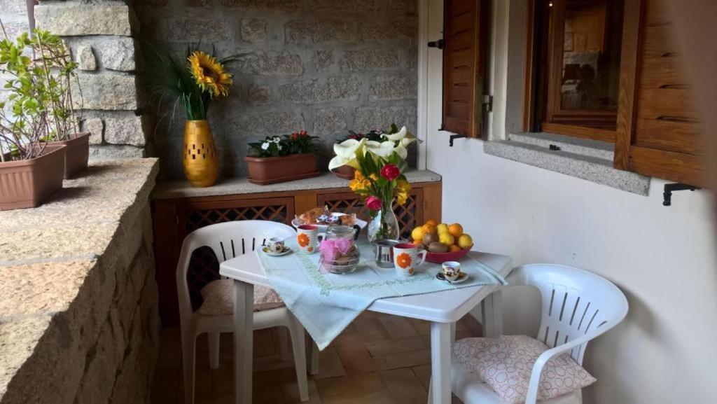 Casa Nel Borgo Di San Pantaleo Villa Kültér fotó